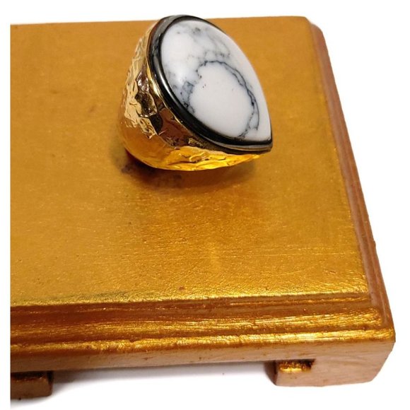 18k Yellow Gold 10 Microns Plated Ring Black and White Pear Shape Stone Size 6.5 - Picture 6 of 12